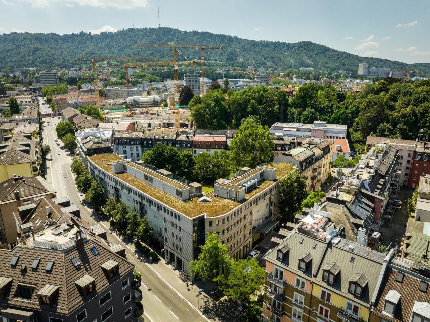 Luftaufnahme der Mehrfamilienhäuser der FGZ-Siedlung Manessehof (Etappe 23)