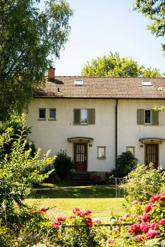 2 Eingänge zu Reihen-Einfamilienhäuser der FGZ-Siedlung Schweigmatt (Etappe 9)