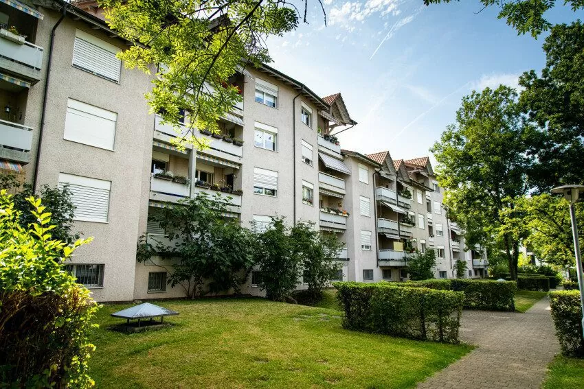 Mehrfamilienhäuser inkl. Garten der Siedlung Schweighofstrasse Mitte (Etappe 7)